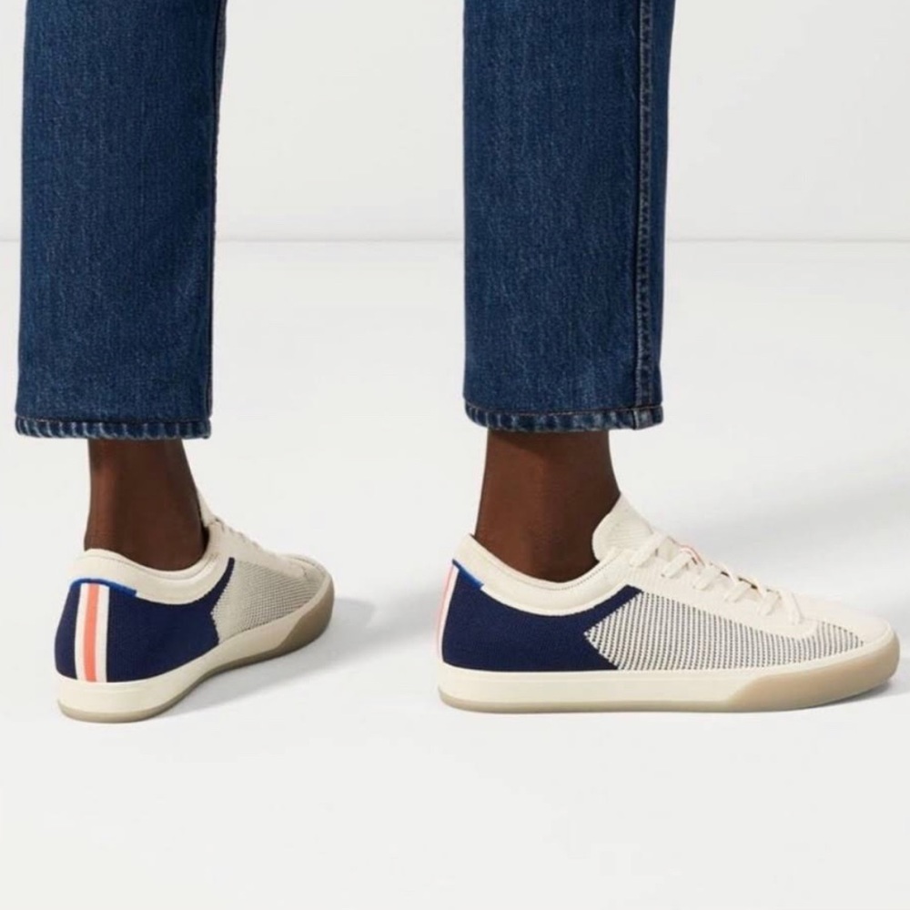 NEW Rothy’s Lace Up Sneaker